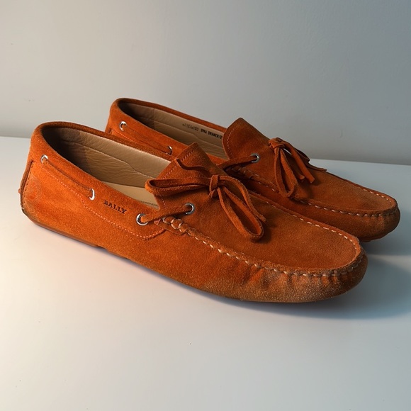 Bally Men’s size 12 shoes. Orange suede. Rubber bottom with Bally Y pattern. - Picture 5 of 13
